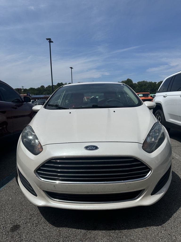 2018 Ford Fiesta SE photo 2