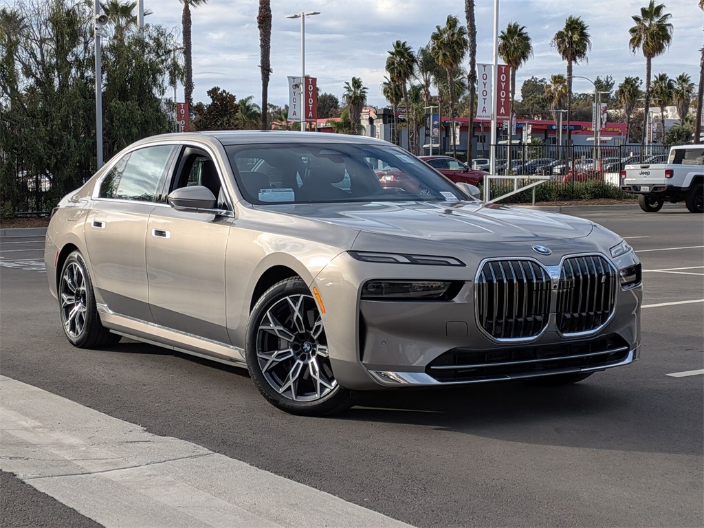 2025 BMW i7 50's photo