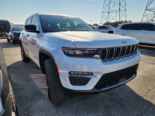 2022 Jeep Grand Cherokee 4xe's photo