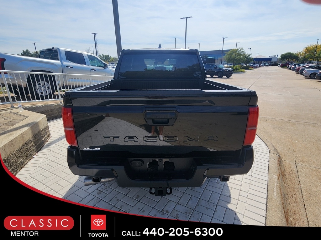 2025 Toyota Tacoma SR5 4x4 photo 4