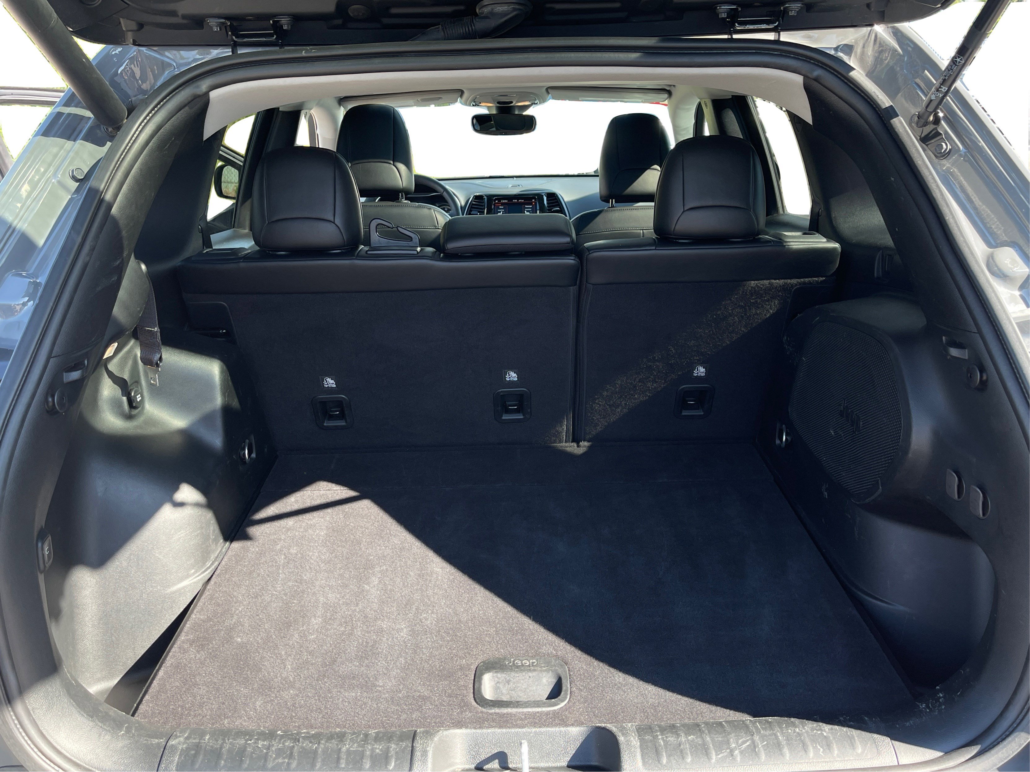 2022 Jeep Cherokee Limited photo 18