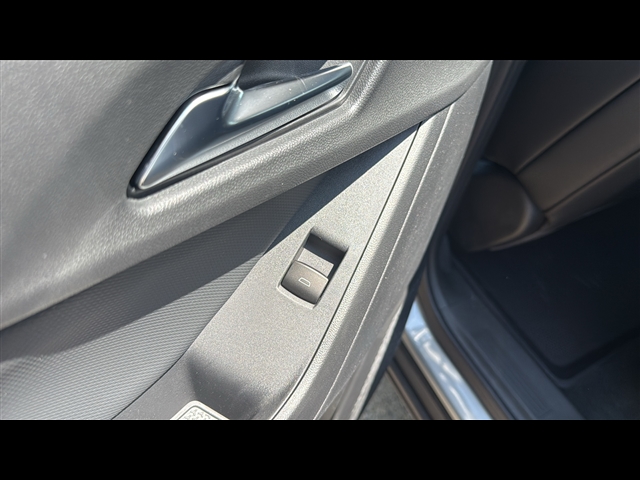 2026 Chevrolet Equinox LT photo 23
