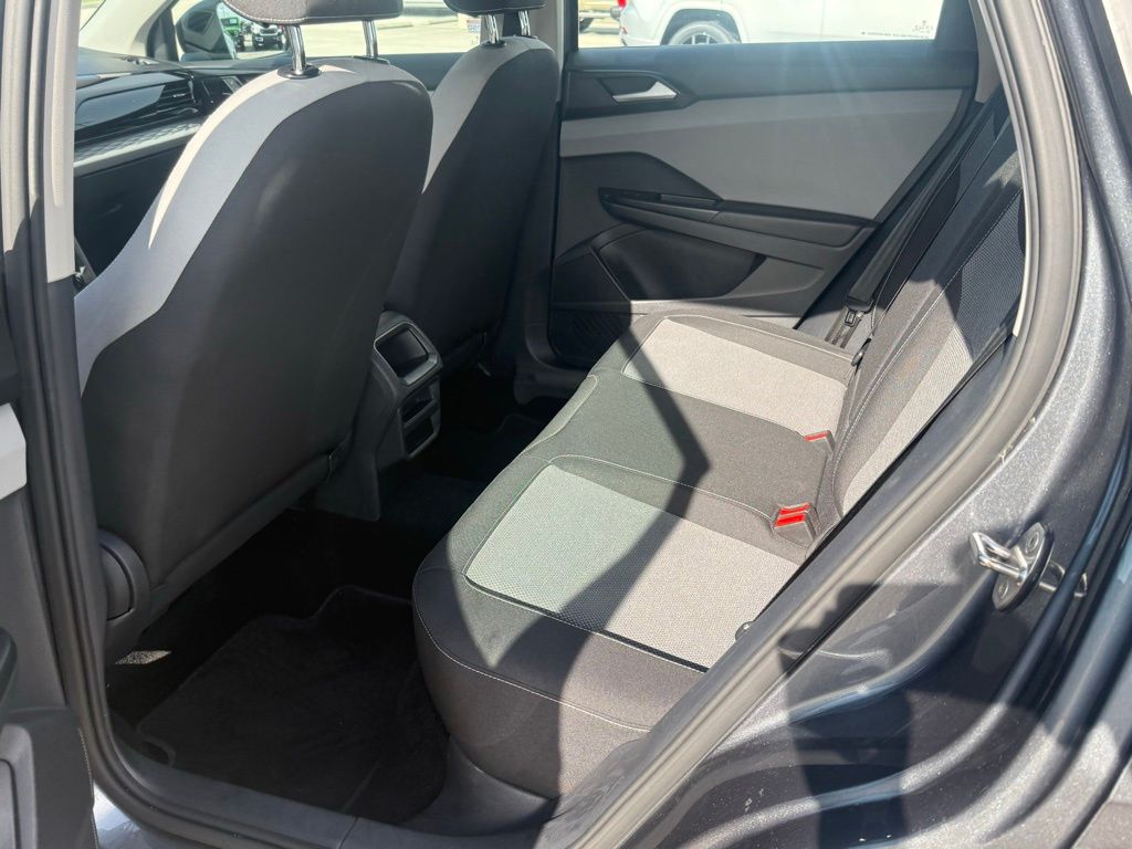 2022 Volkswagen Taos S photo 19