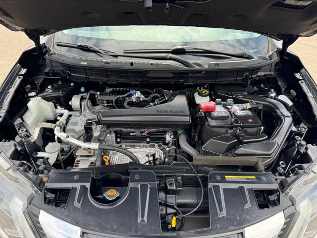 2020 Nissan Rogue SV photo 21