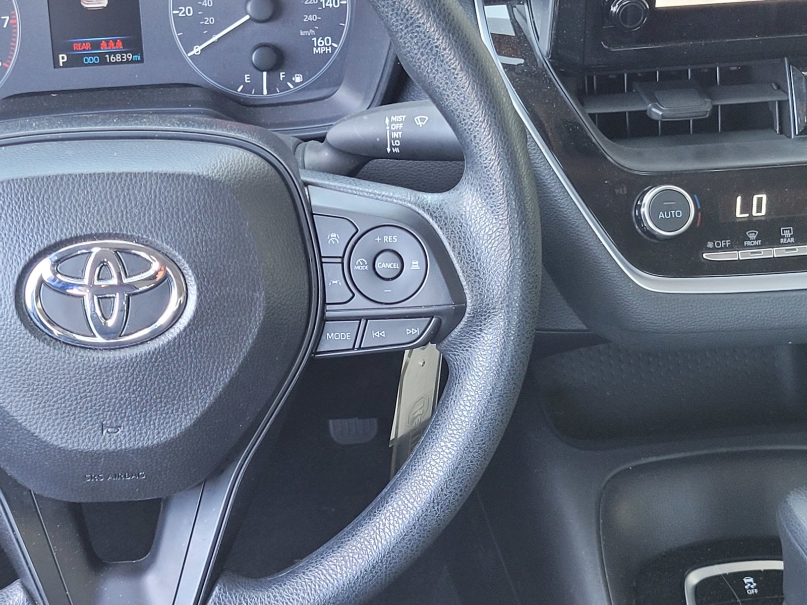 2024 Toyota Corolla LE photo 14