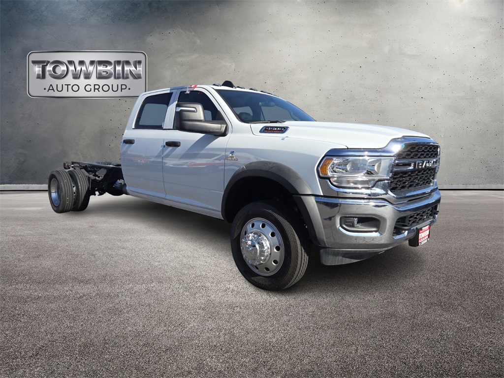 2024 Ram 5500 Tradesman photo 2