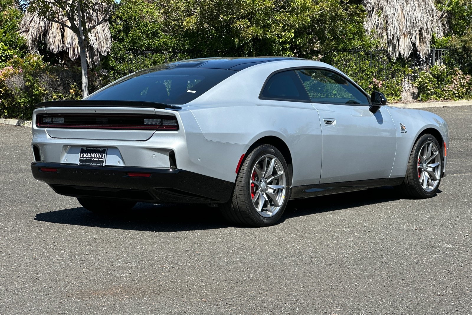 2025 Dodge Charger R/T Scat Pack photo 3