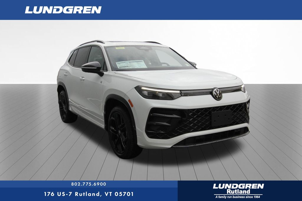 2026 Volkswagen Tiguan SE R-LINE BLACK's photo