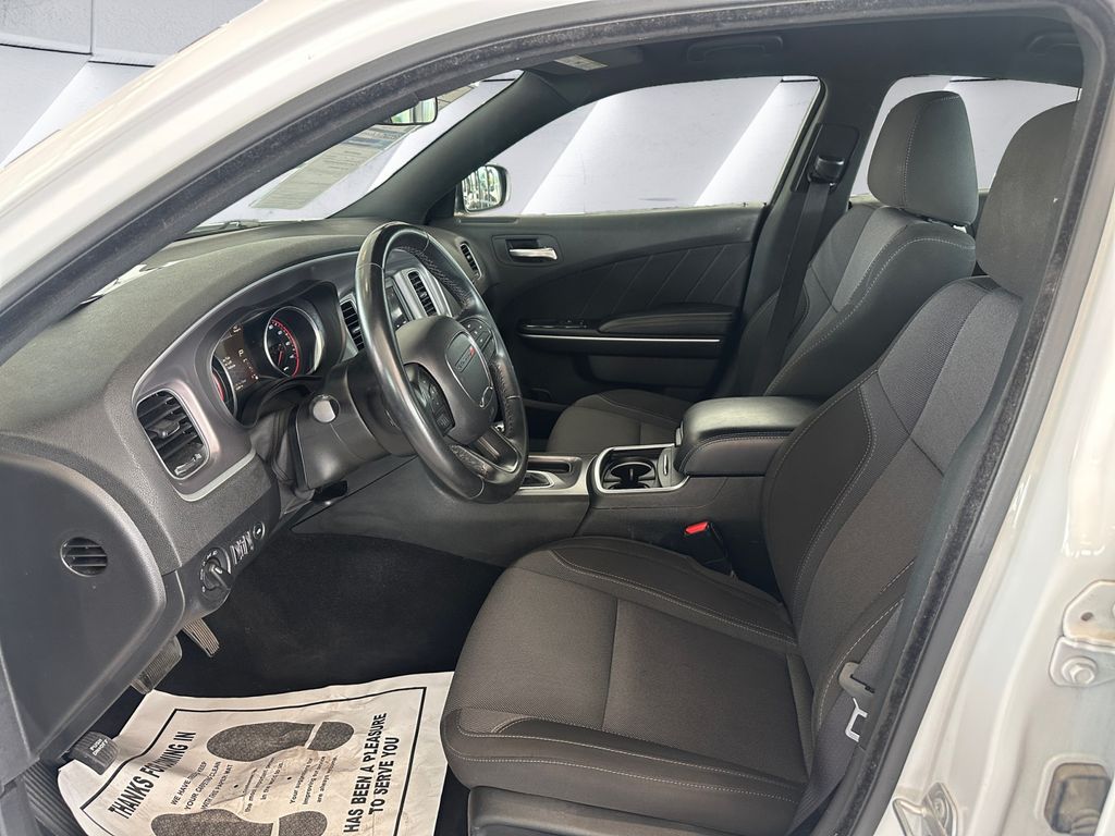 2022 Dodge Charger SXT photo 7