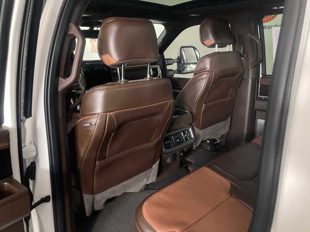 2024 Ford F-350 photo 2