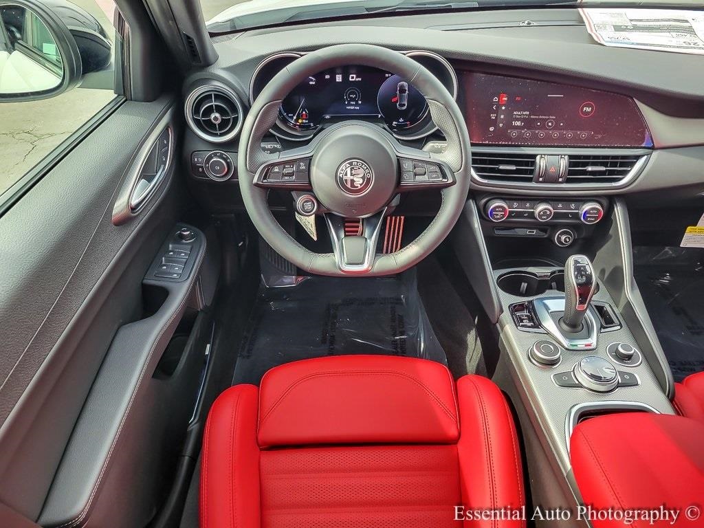 2025 Alfa Romeo Giulia Base photo 11