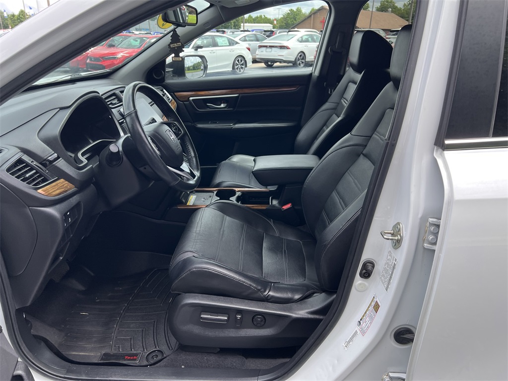 2020 Honda CR-V Touring photo 18