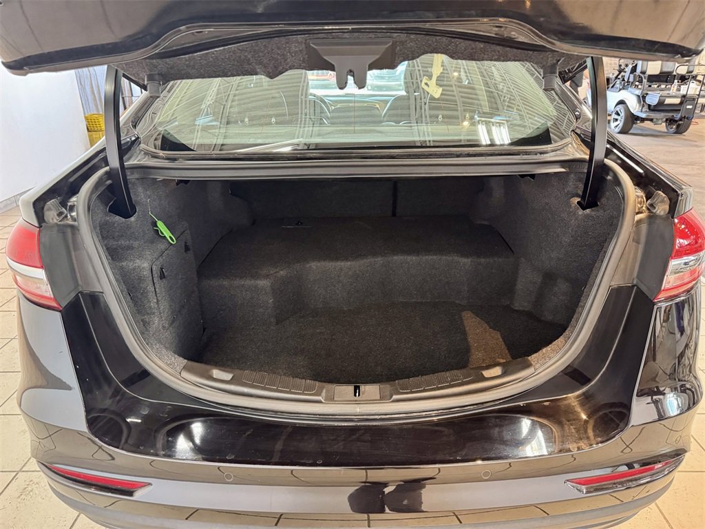 2019 Ford Fusion Hybrid SEL photo 17