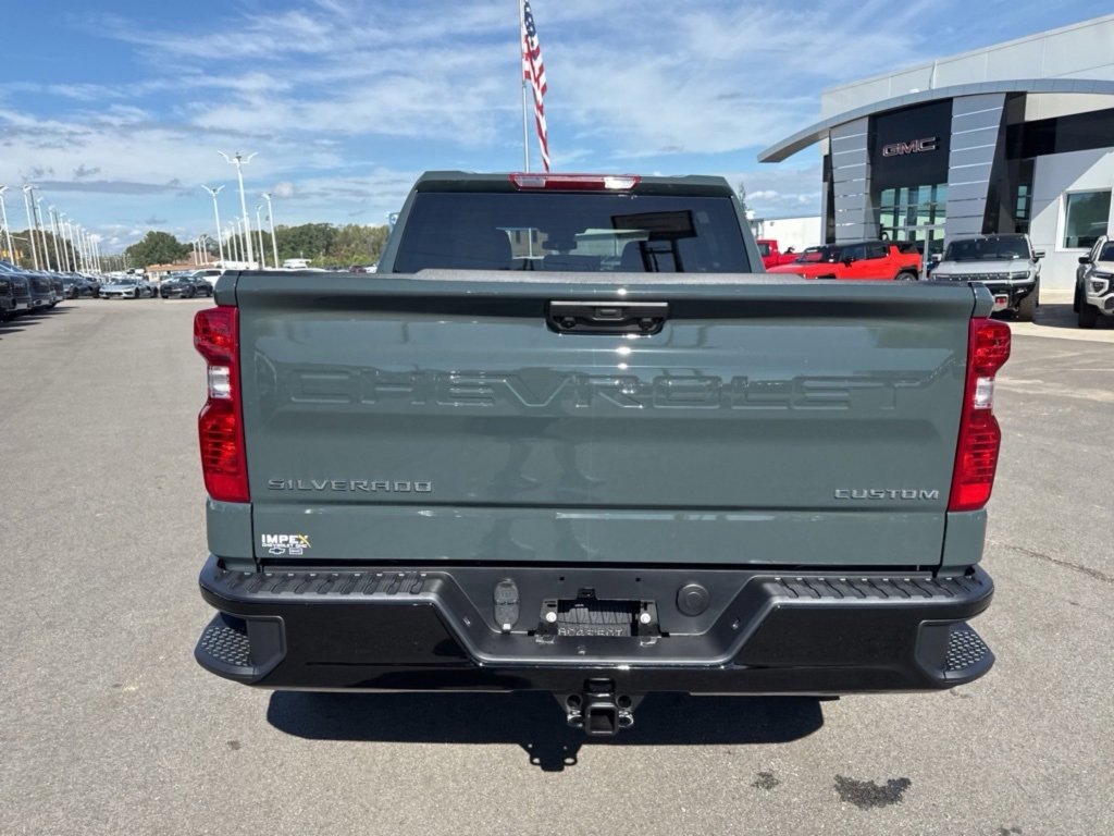 2026 Chevrolet Silverado 1500 Custom photo 4