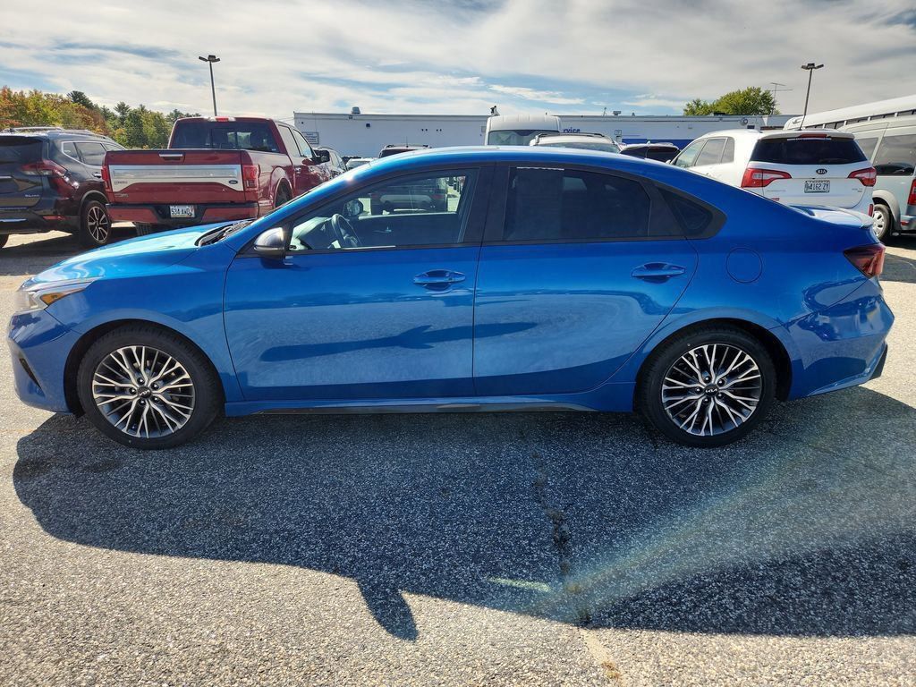 2023 Kia Forte GT-Line photo 4