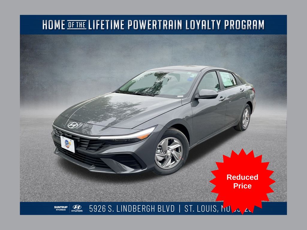 2025 Hyundai Elantra SE