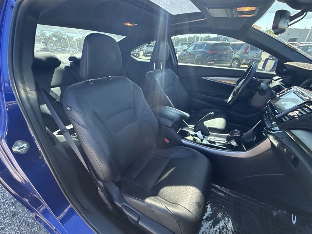 2017 Honda Accord EX-L V6 photo 25