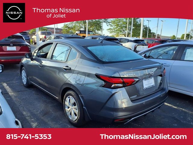 2025 Nissan Versa 1.6 S photo 3