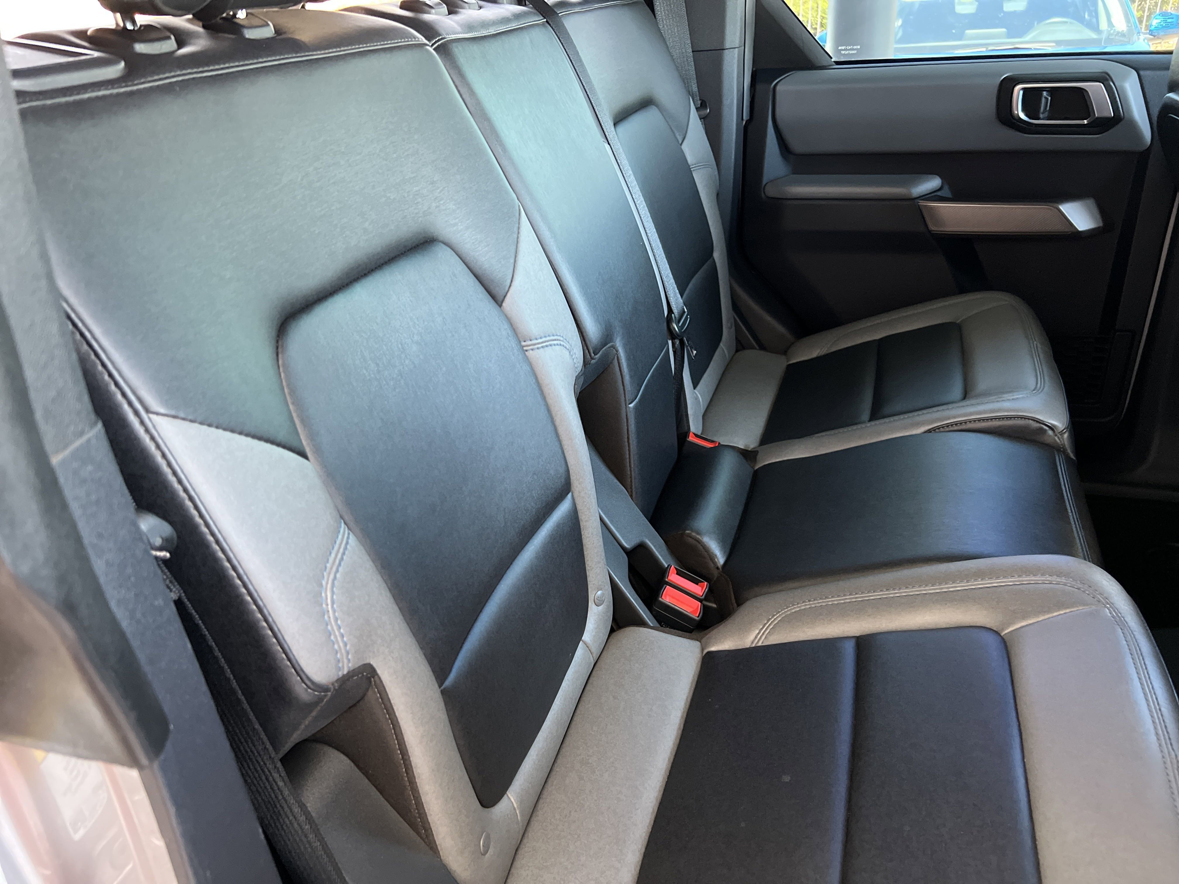 2022 Ford Bronco Black Diamond photo 12