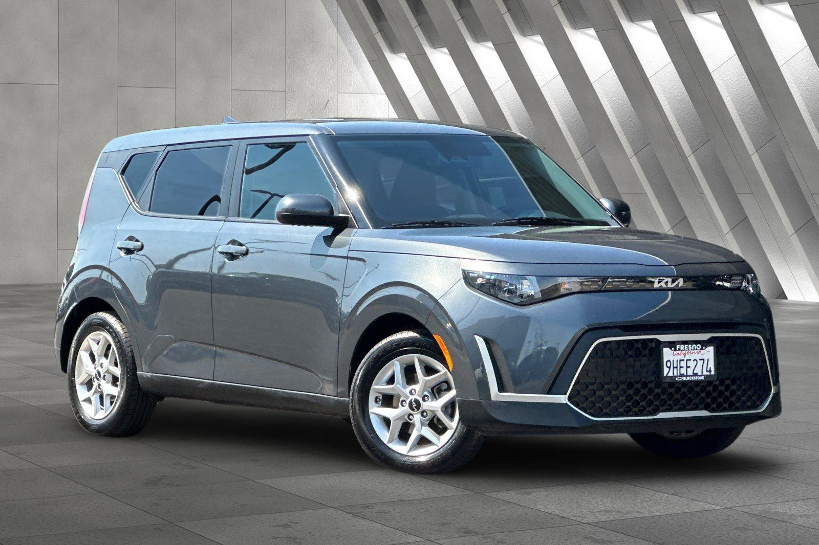 2023 Kia Soul LX's photo