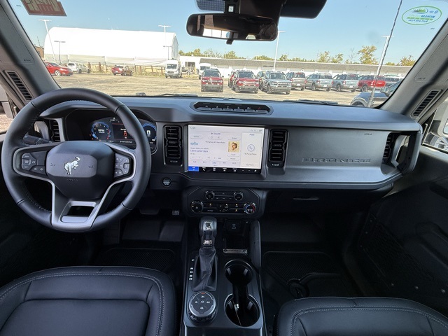2025 Ford Bronco Badlands photo 15