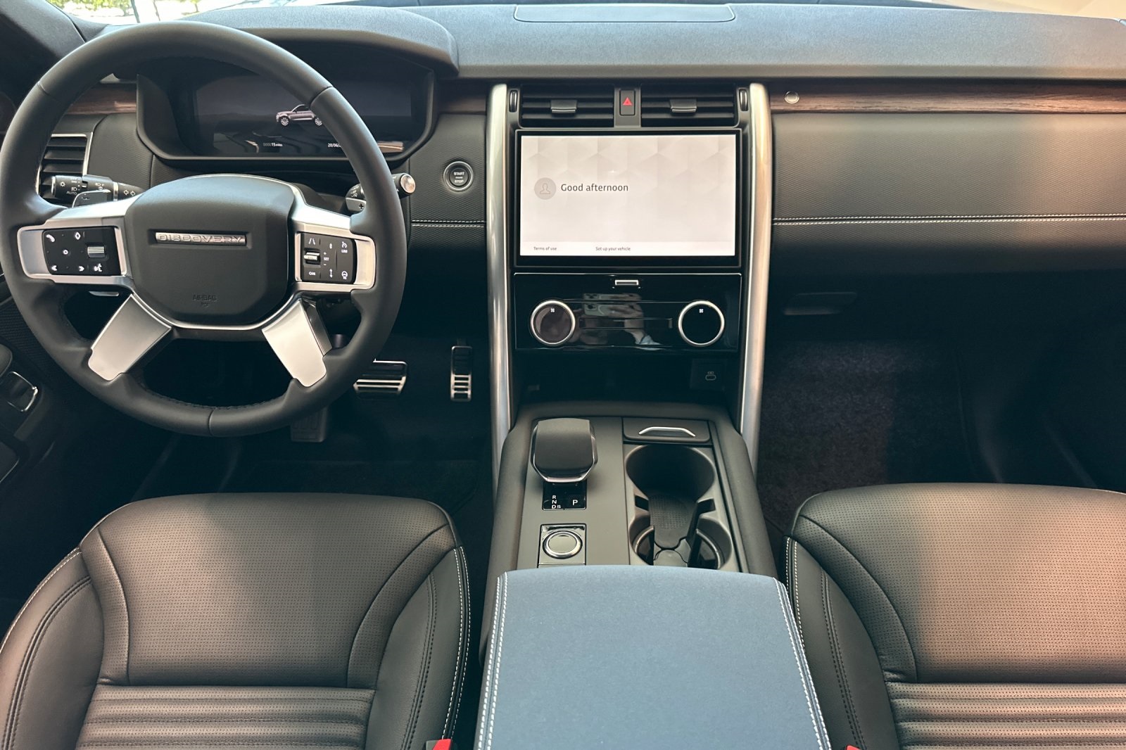 2025 Land Rover Discovery SE photo 15