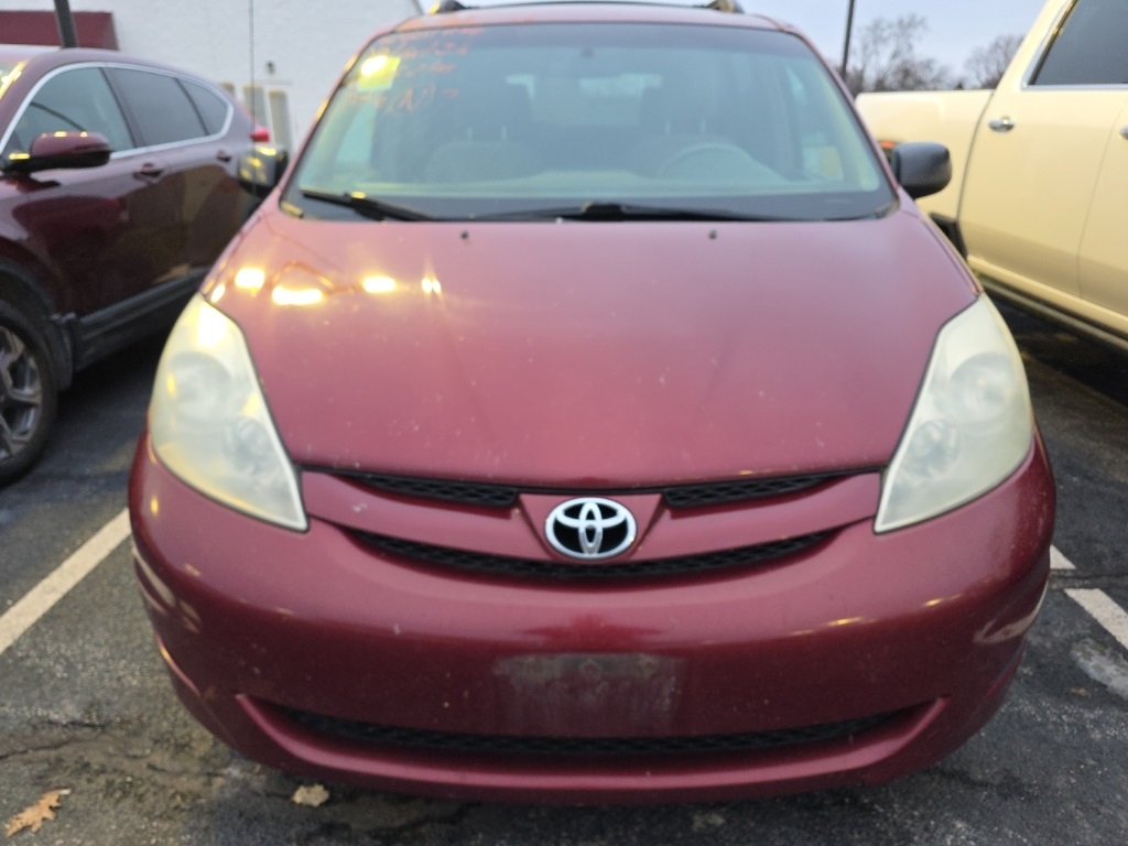 2008 Toyota Sienna's photo