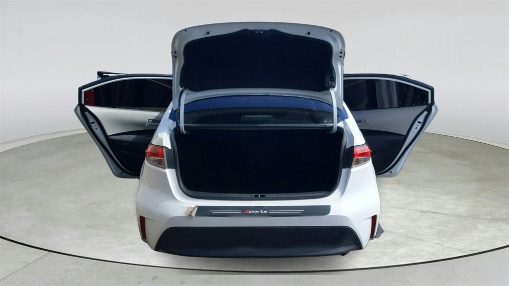 2024 Toyota Corolla Hybrid LE photo 12