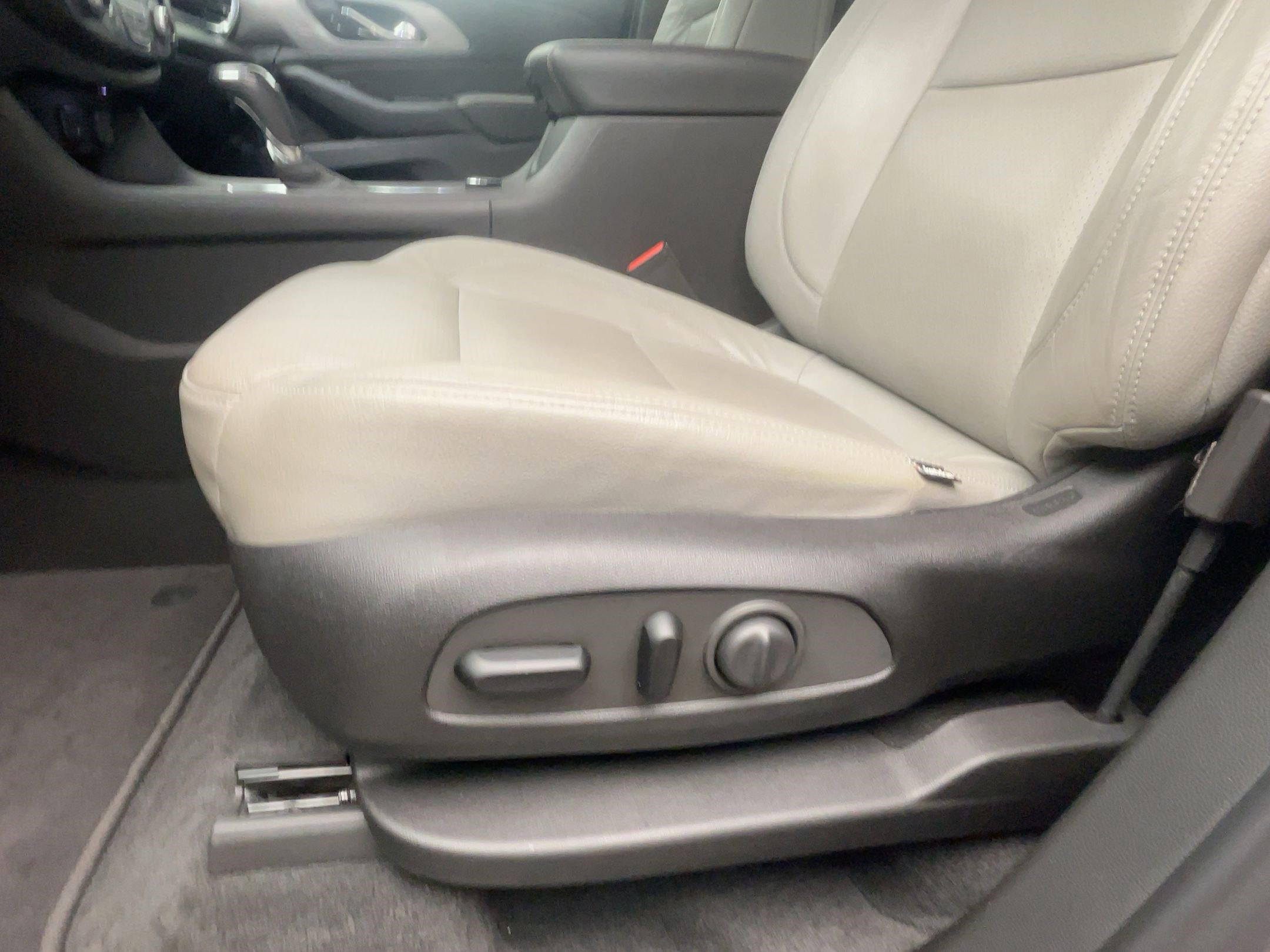 2019 Chevrolet Traverse Cloth photo 14