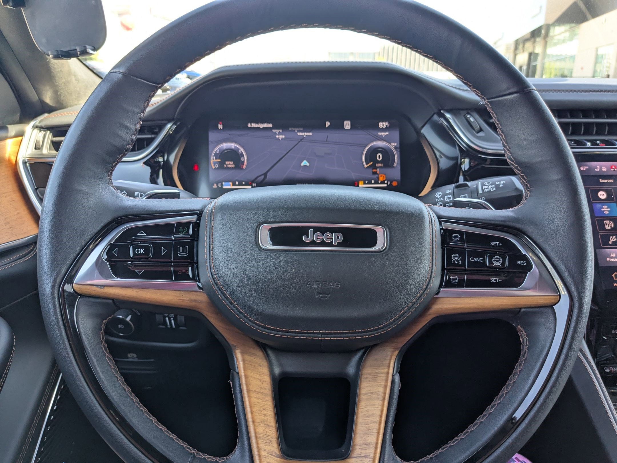 2023 Jeep Grand Cherokee L Summit Reserve photo 14