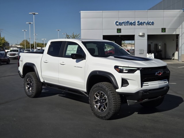 2026 Chevrolet Colorado ZR2 photo 3