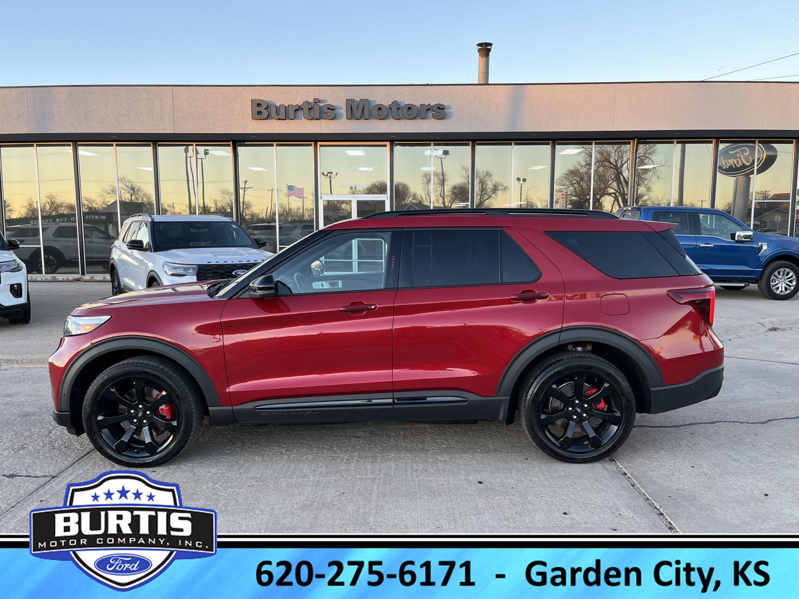 2020 Ford Explorer ST's photo