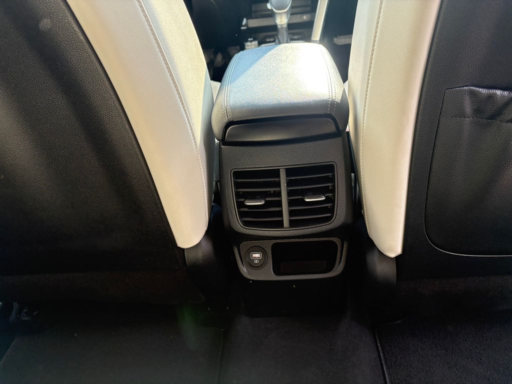 2022 Kia Seltos EX photo 23