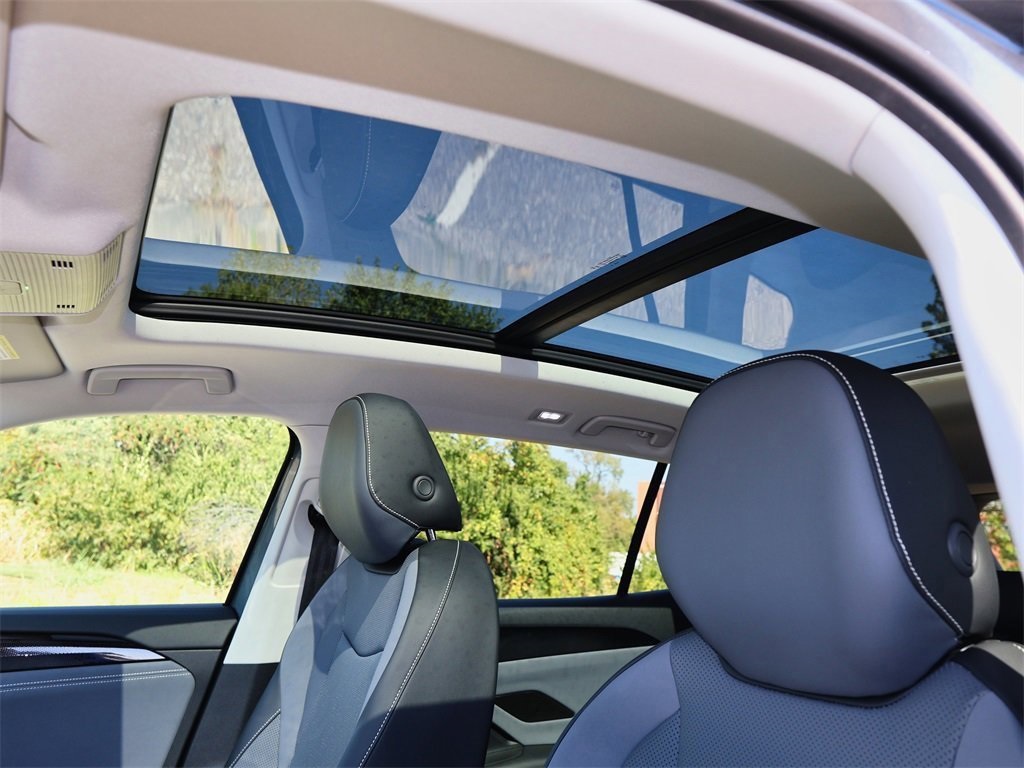 2025 Volkswagen Tiguan SE photo 10
