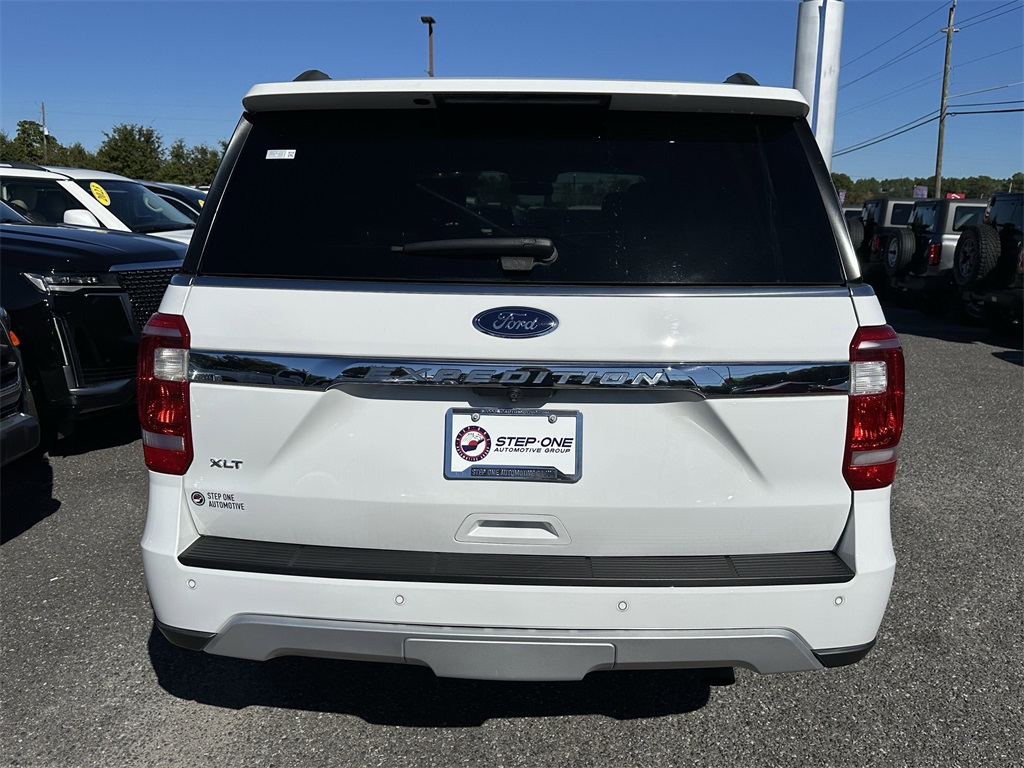 2019 Ford Expedition XLT photo 3