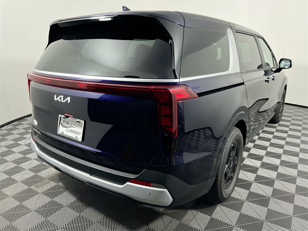 2026 Kia Carnival LX photo 2