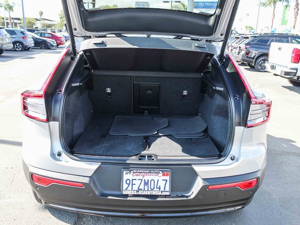 2023 Volvo C40 Recharge Ultimate photo 24