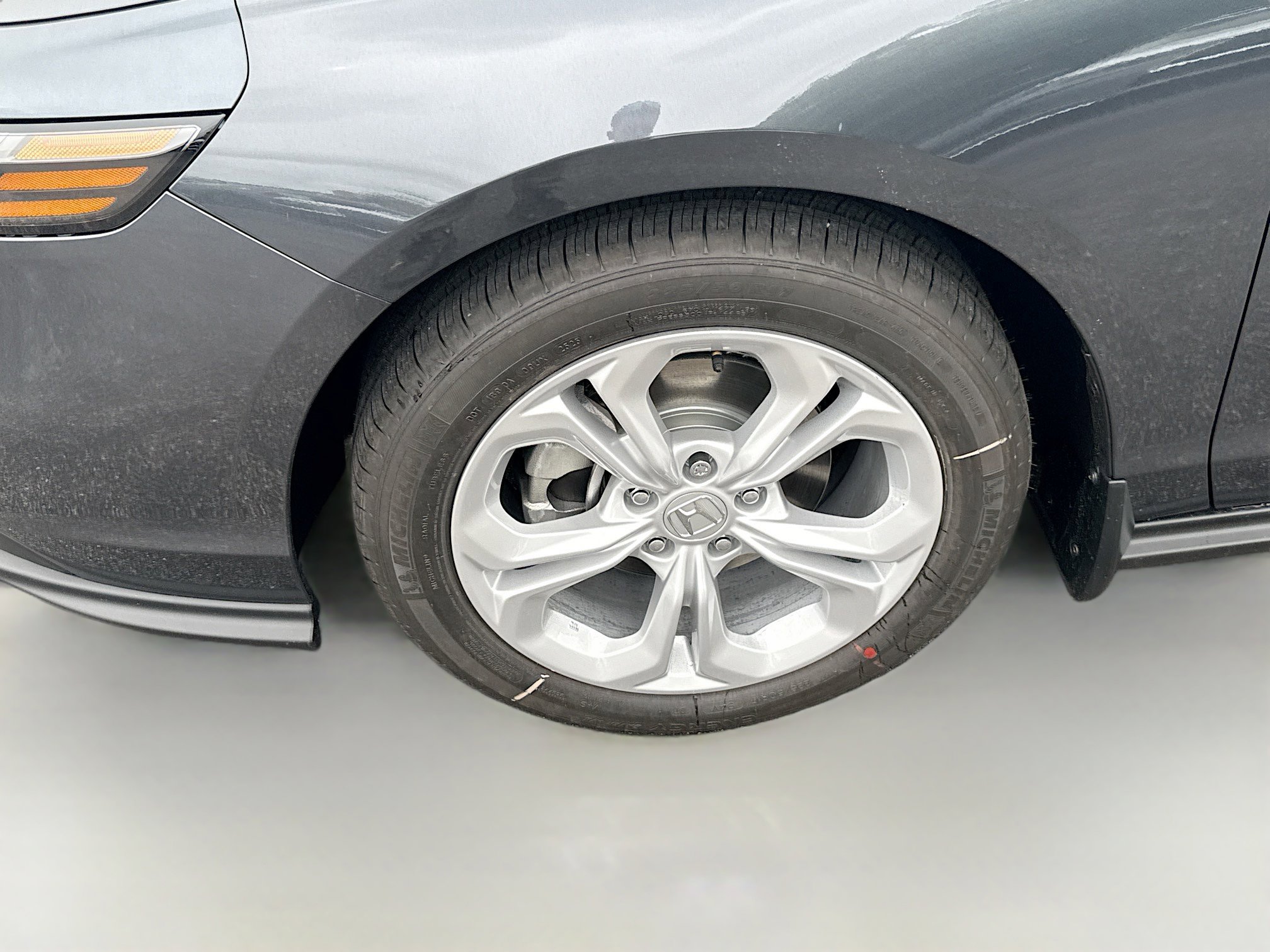 2025 Honda Accord LX photo 24