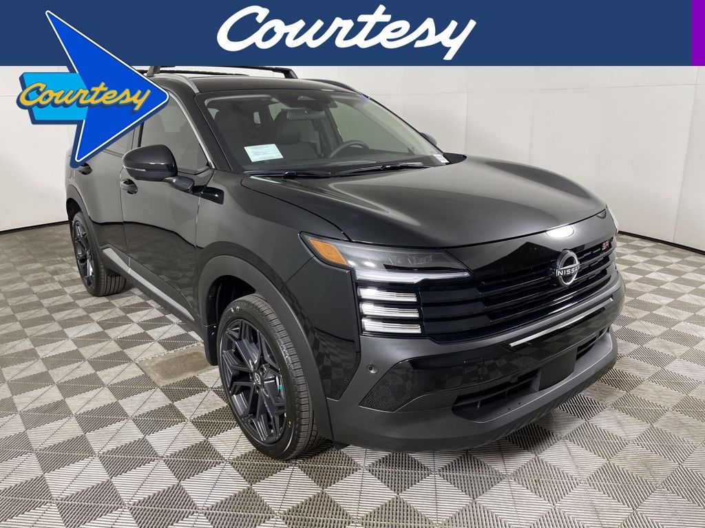 2025 Nissan Kicks SR's photo