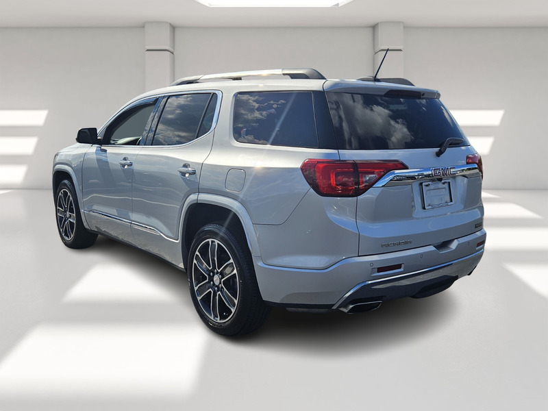 2018 Gmc Acadia Denali photo 2