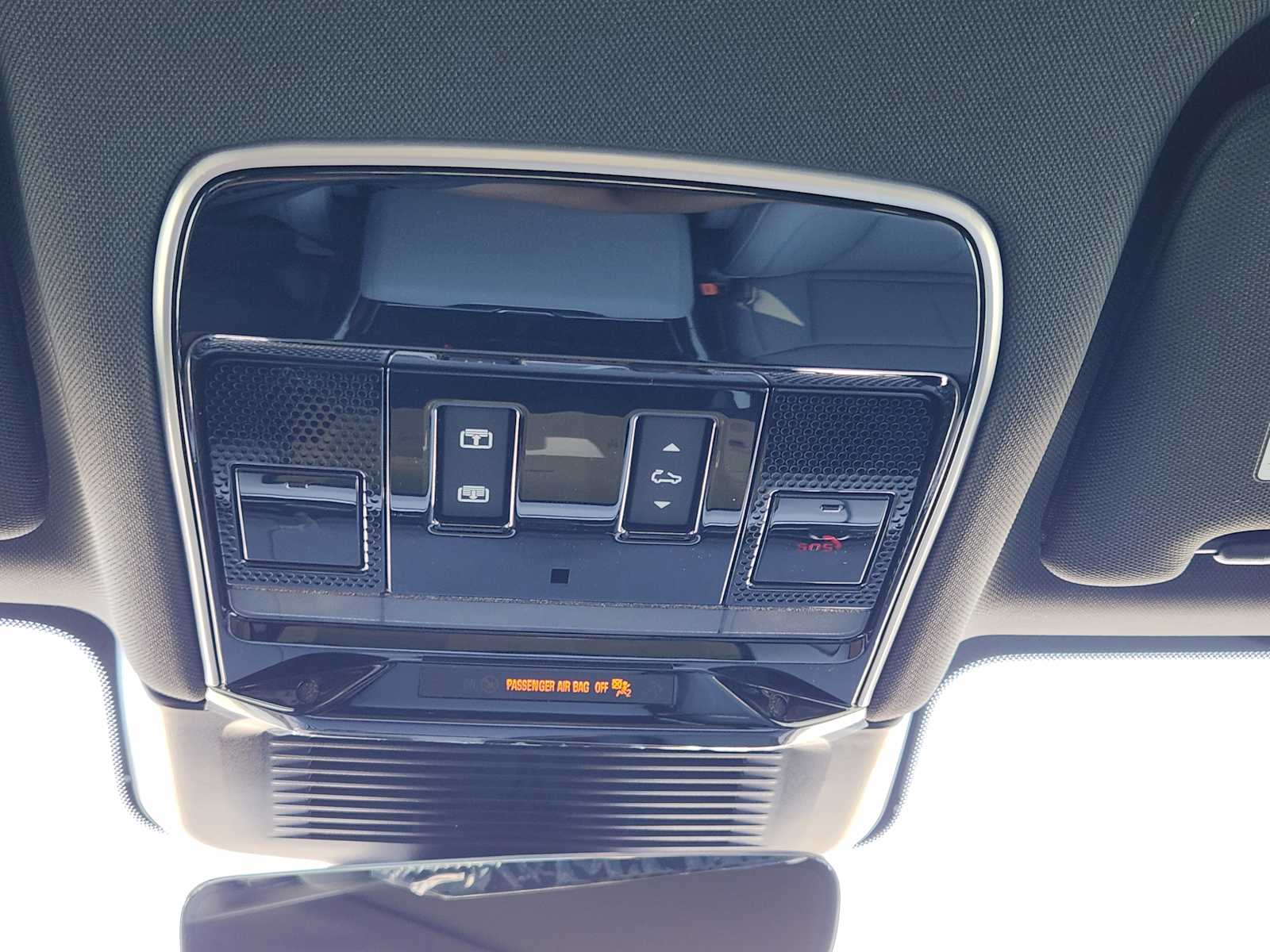 2025 Land Rover Range Rover Sport SE photo 17