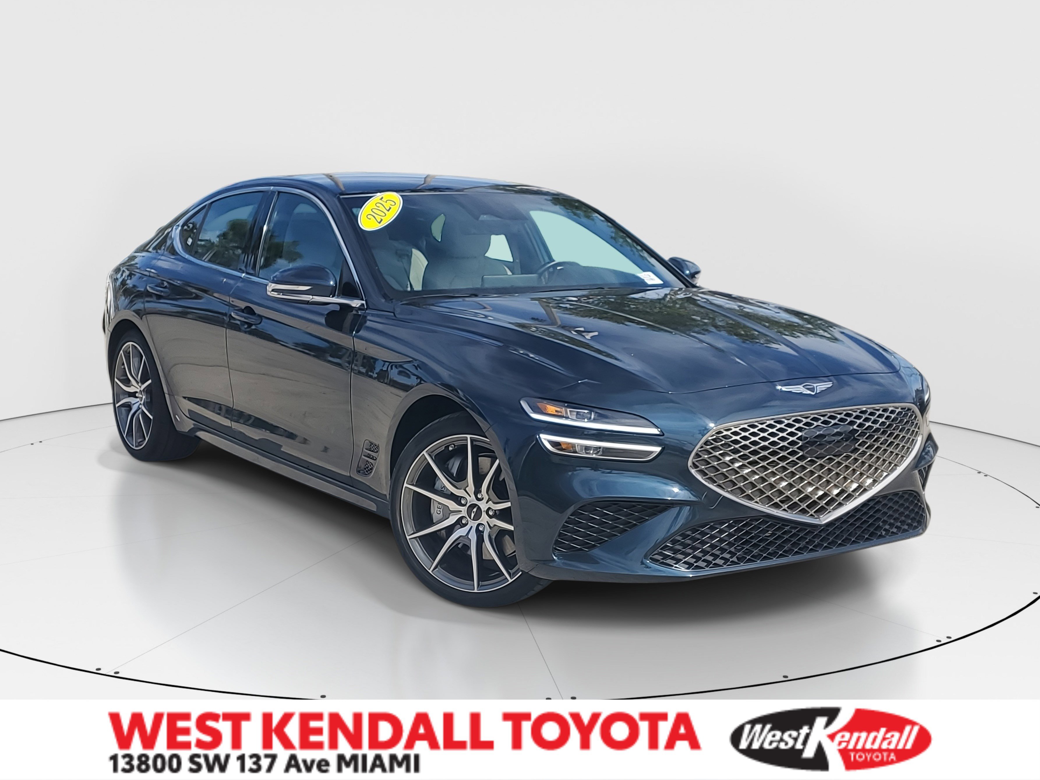 2025 GENESIS G70 Standard's photo