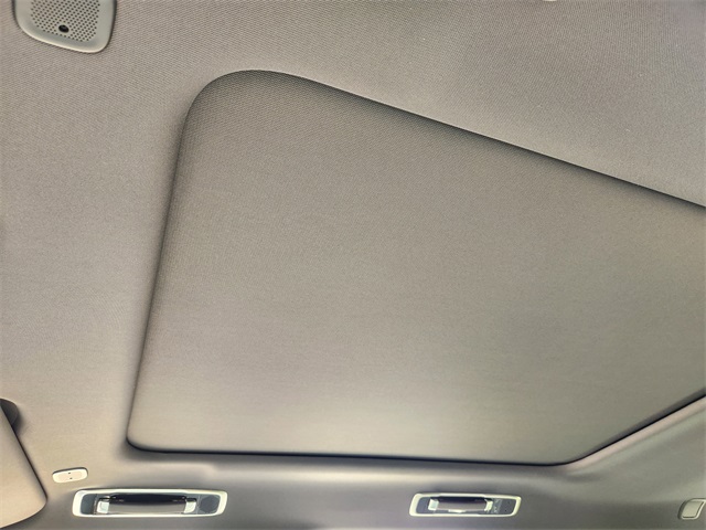 2025 Land Rover Range Rover SE photo 14