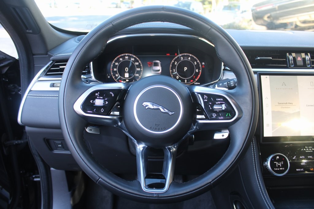 2024 Jaguar F-PACE R-Dynamic S P400 photo 13