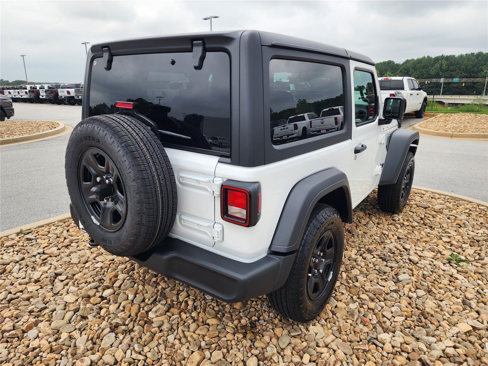 2025 Jeep Wrangler Sport photo 4