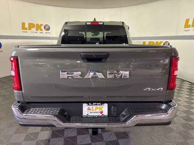 2025 Ram 1500 Tradesman photo 4