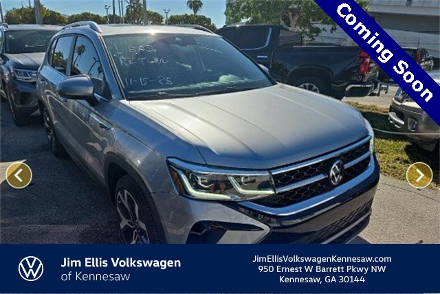 2023 Volkswagen Taos SEL's photo