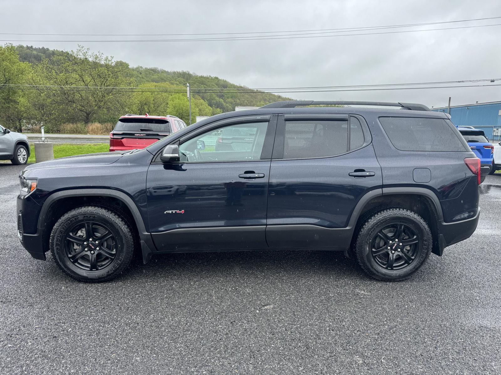 2022 Gmc Acadia AT4 photo 2