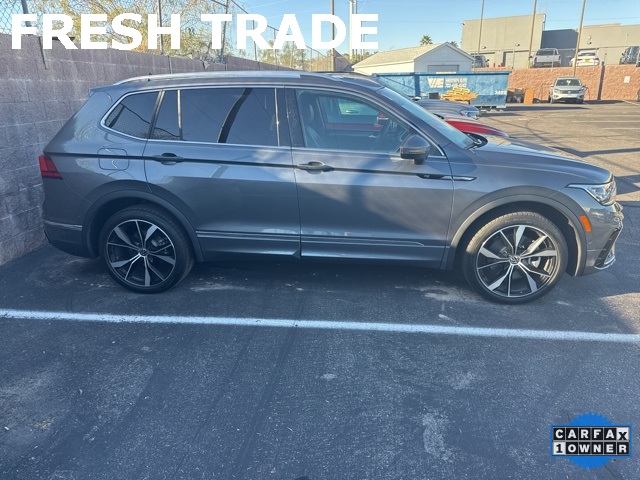 2024 Volkswagen Tiguan SEL R-LINE's photo