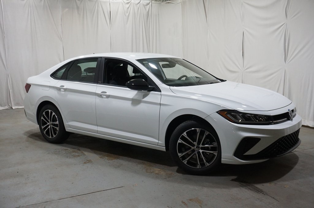 2025 Volkswagen Jetta 1.5T Sport photo 4